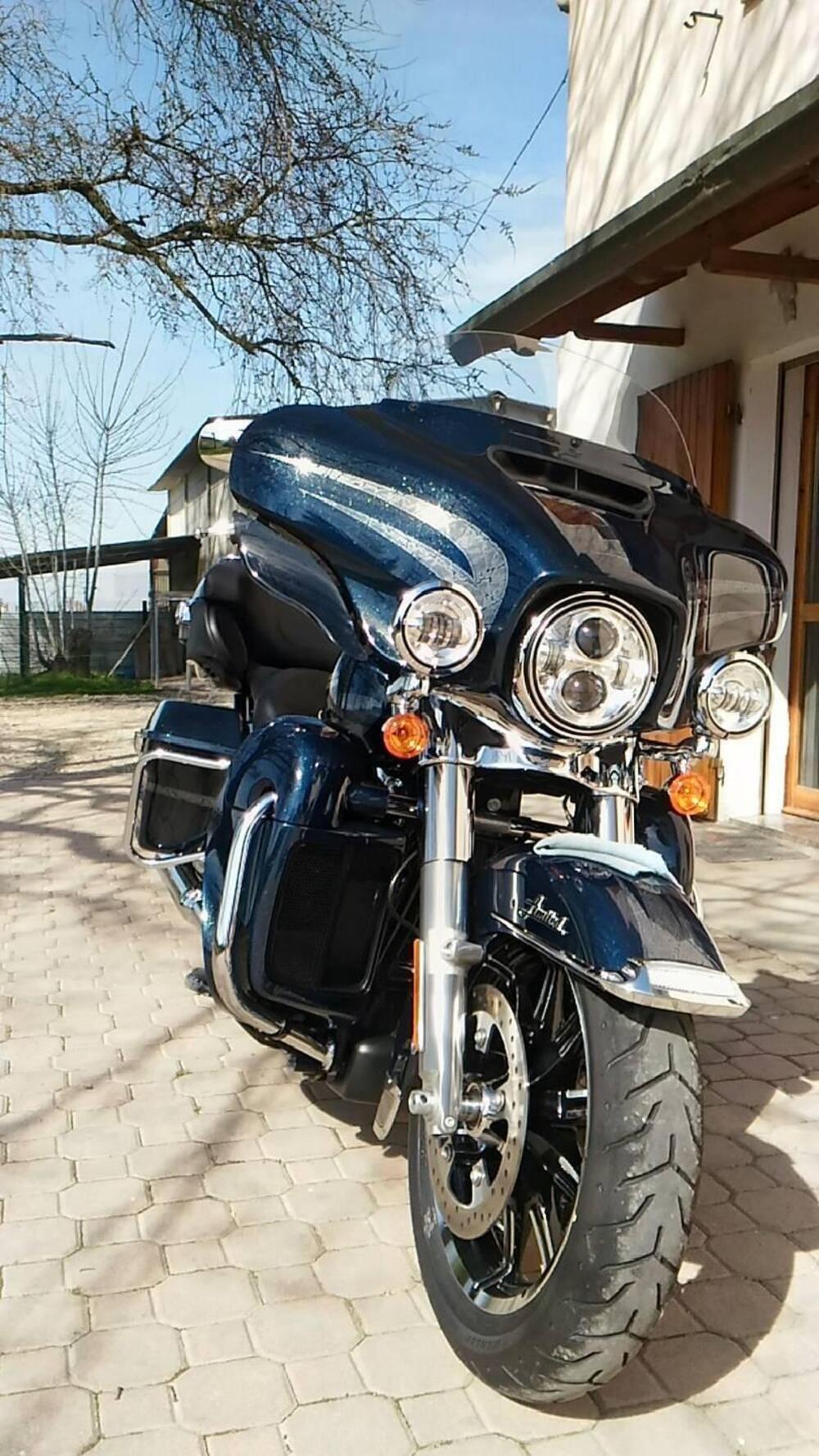 Harley-Davidson 1690 Electra Glide Ultra Limited Low (2014 - 16) - FLHTKL (4)