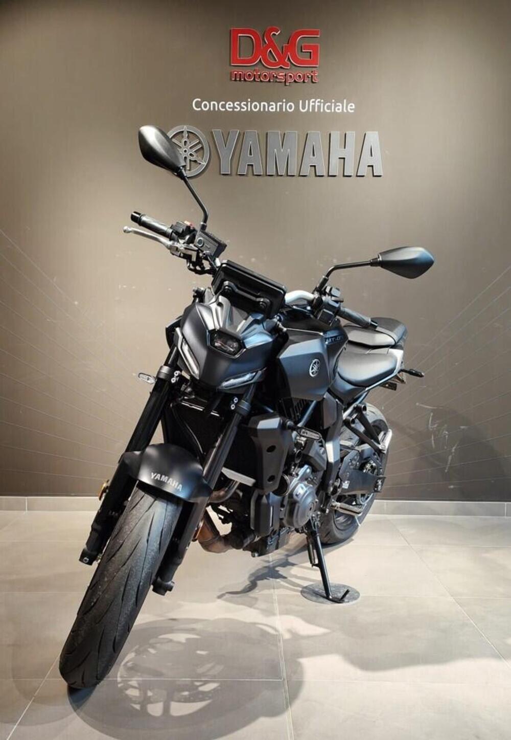 Yamaha MT-07 Y-AMT (2025 - 26) (3)