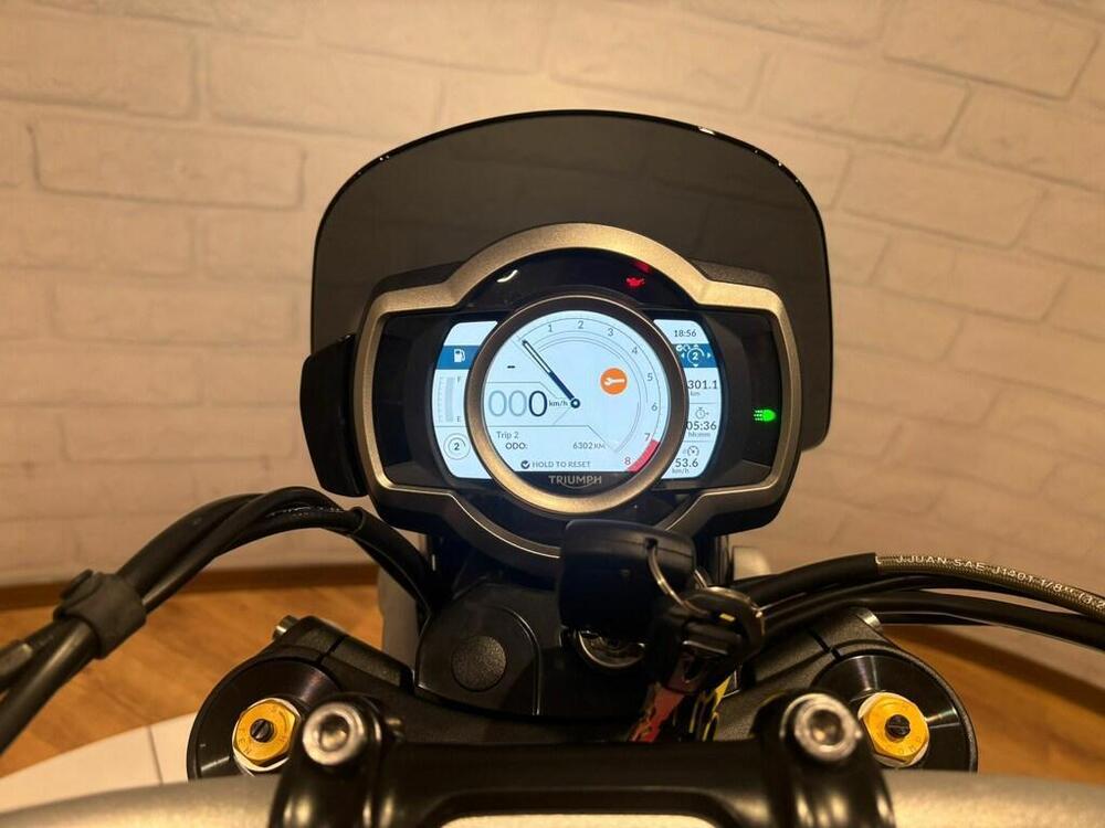 Triumph Scrambler 1200 XE (2021 - 23) (13)