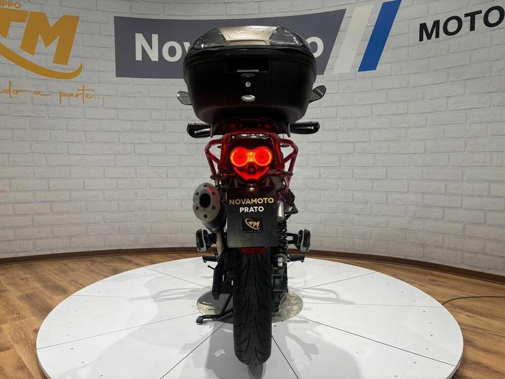 Moto Guzzi V85 TT Evocative Graphics (2021 - 23) (14)