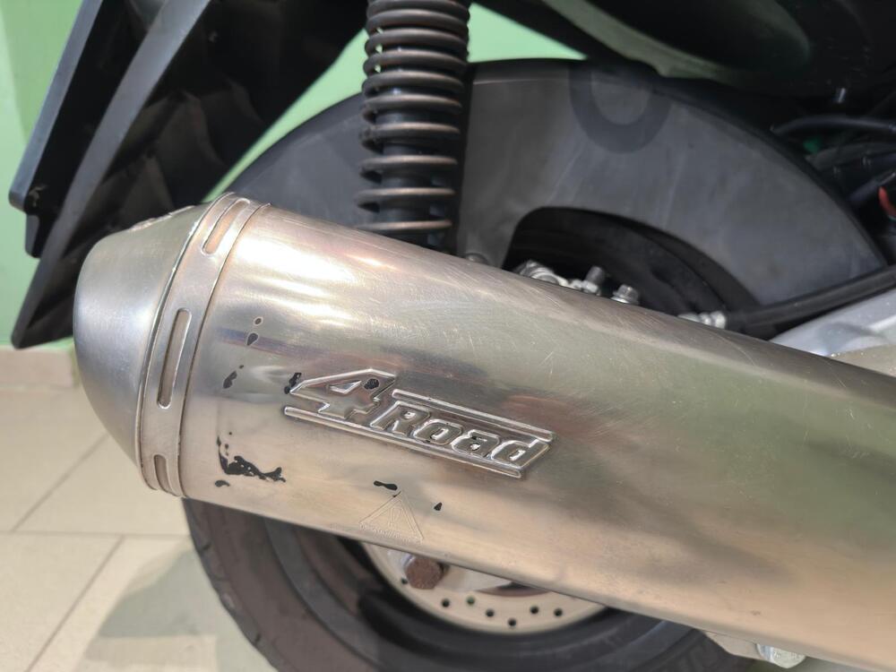 Yamaha X-Max 250 (2007 - 09) (4)