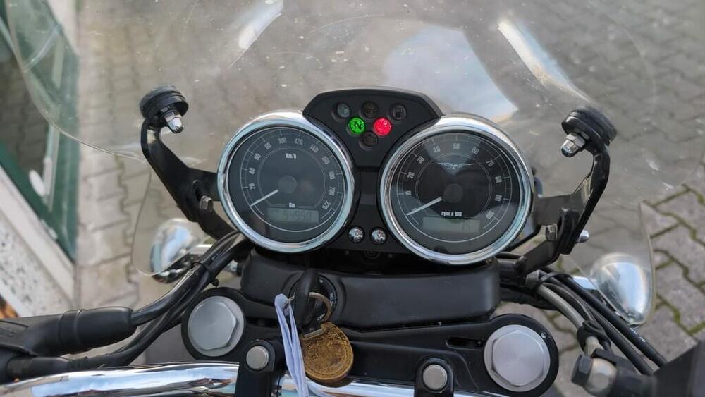 Moto Guzzi V7 Classic (2008 - 12) (3)