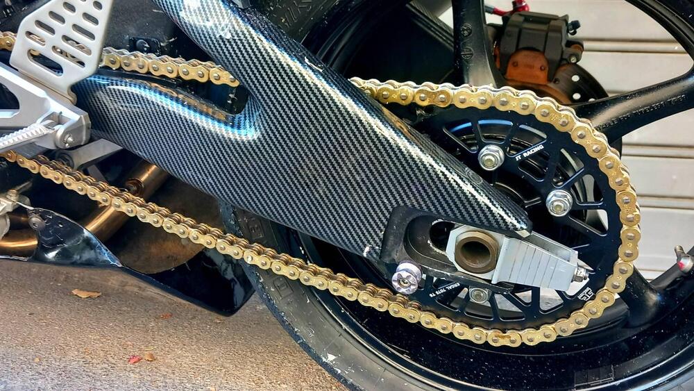 Yamaha YZF R6 (2006 - 07) (10)