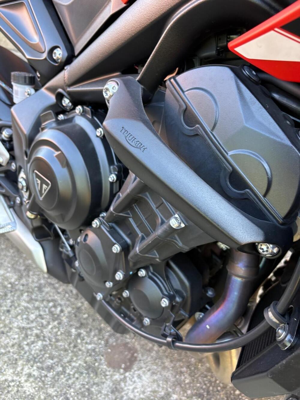 Triumph Street Triple 765 R (2023 - 26) (9)