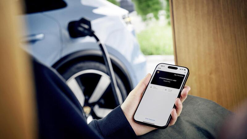 Porsche Macan T elettrica servizi connessi