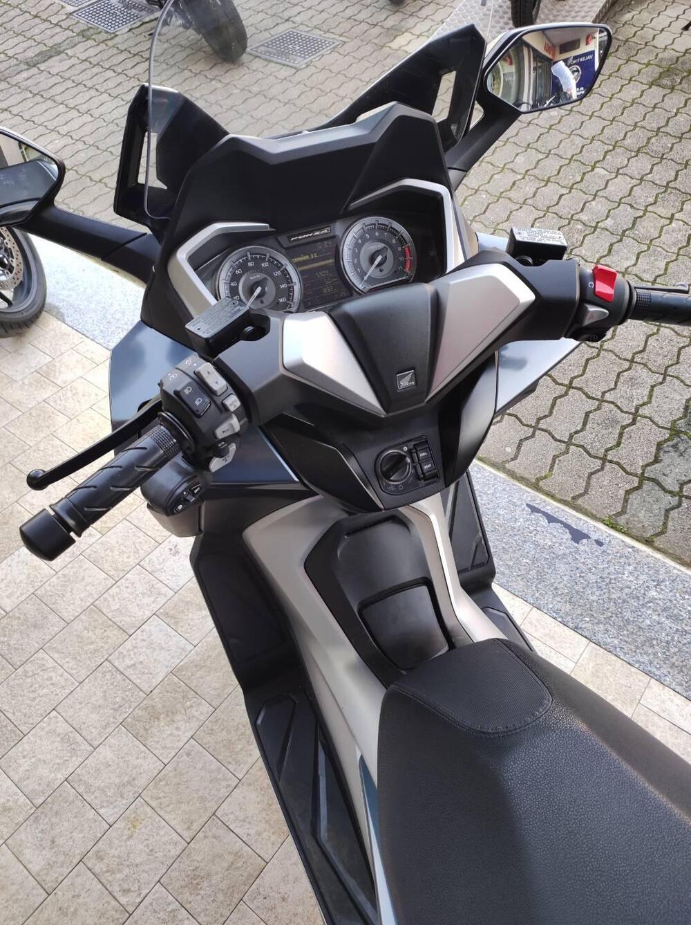 Honda Forza 350 Deluxe (2022 - 24) (5)