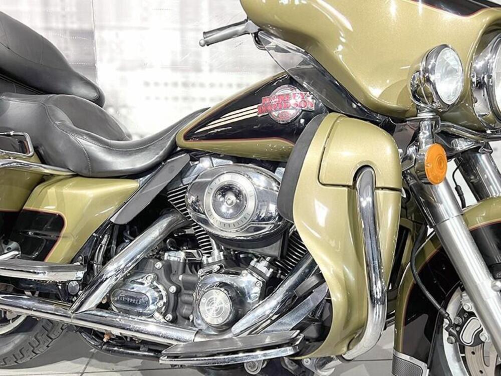 Harley-Davidson 1584 Electra Glide Ultra Classic (2007) - FLHTCU (3)