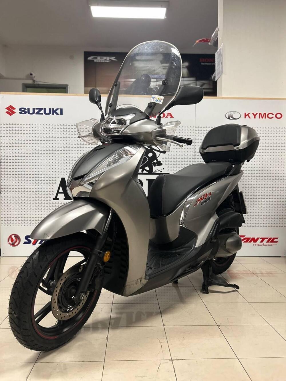 Honda SH 300 i ABS (2016 - 20) (2)