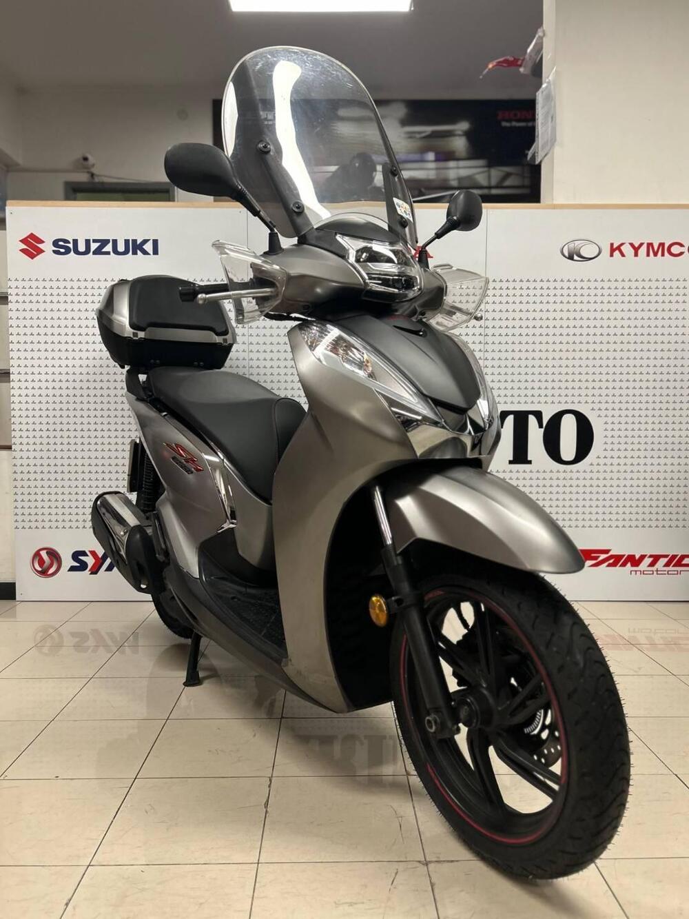 Honda SH 300 i ABS (2016 - 20) (3)