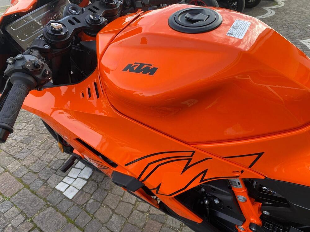 KTM 990 RC R (2026) (6)