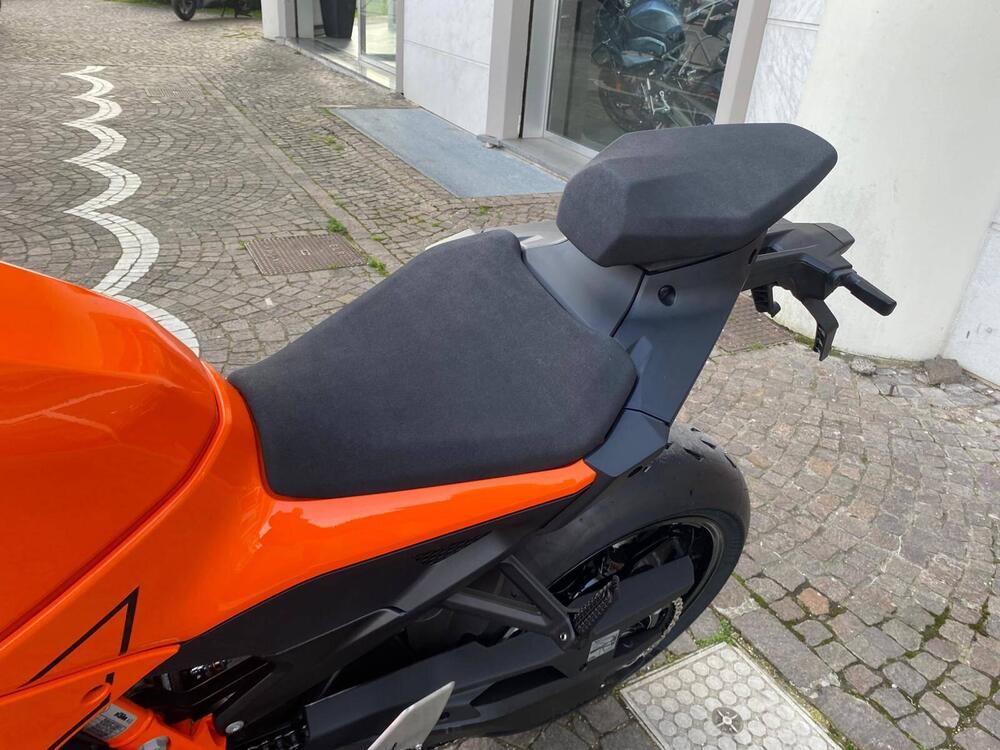 KTM 990 RC R (2026) (12)