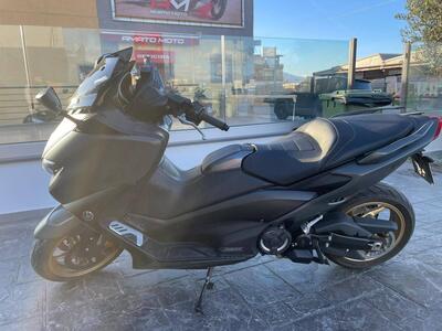 Yamaha T-Max 560 (2020 - 21) usata