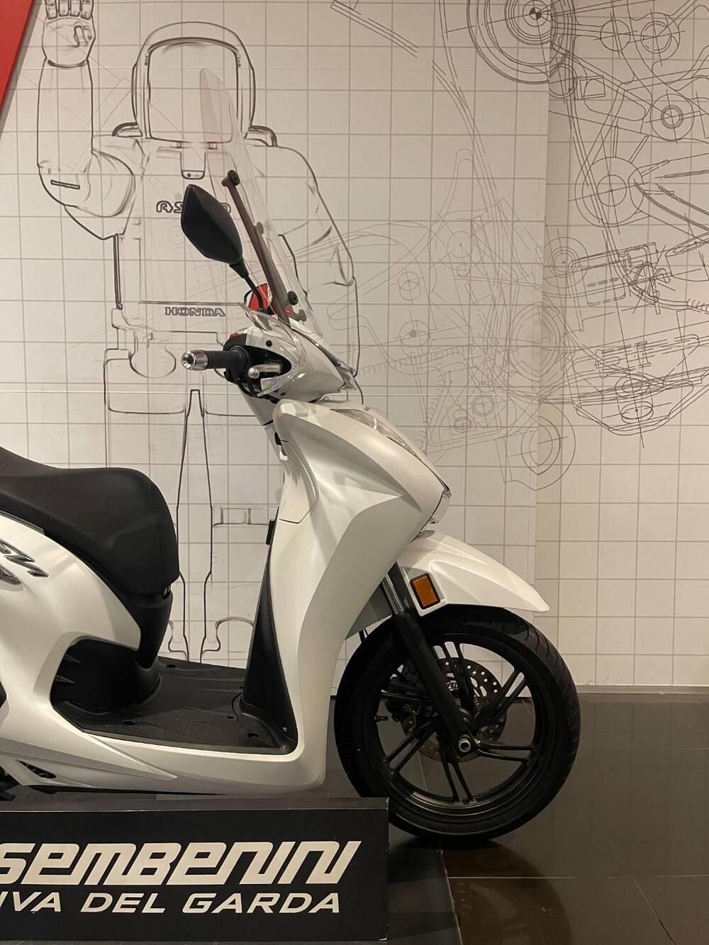 Honda SH 350 (2021 - 24) (2)