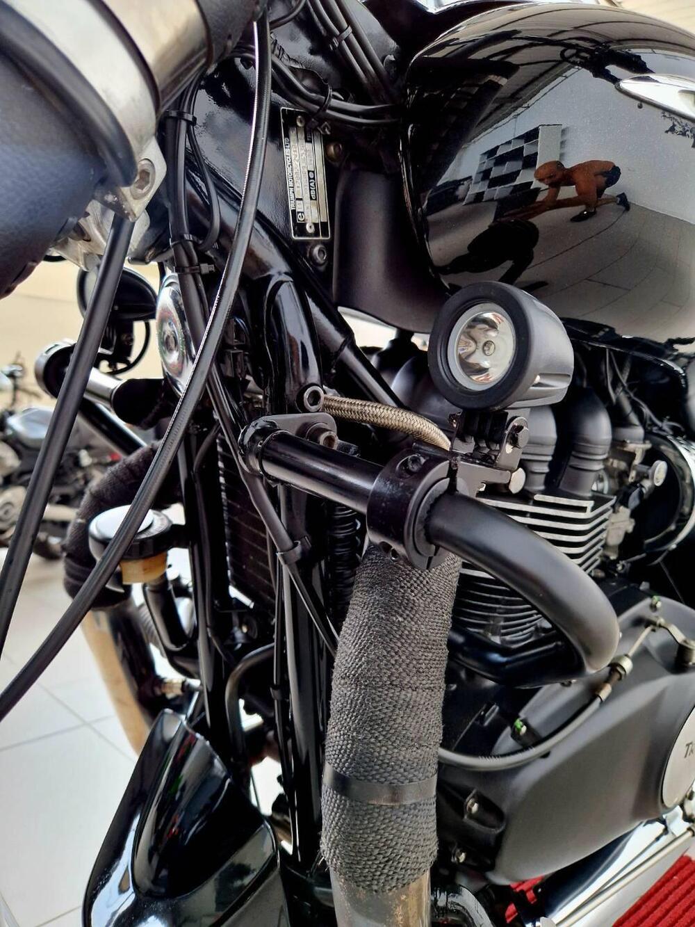 Triumph Speedmaster 865 (2005 - 10) (18)