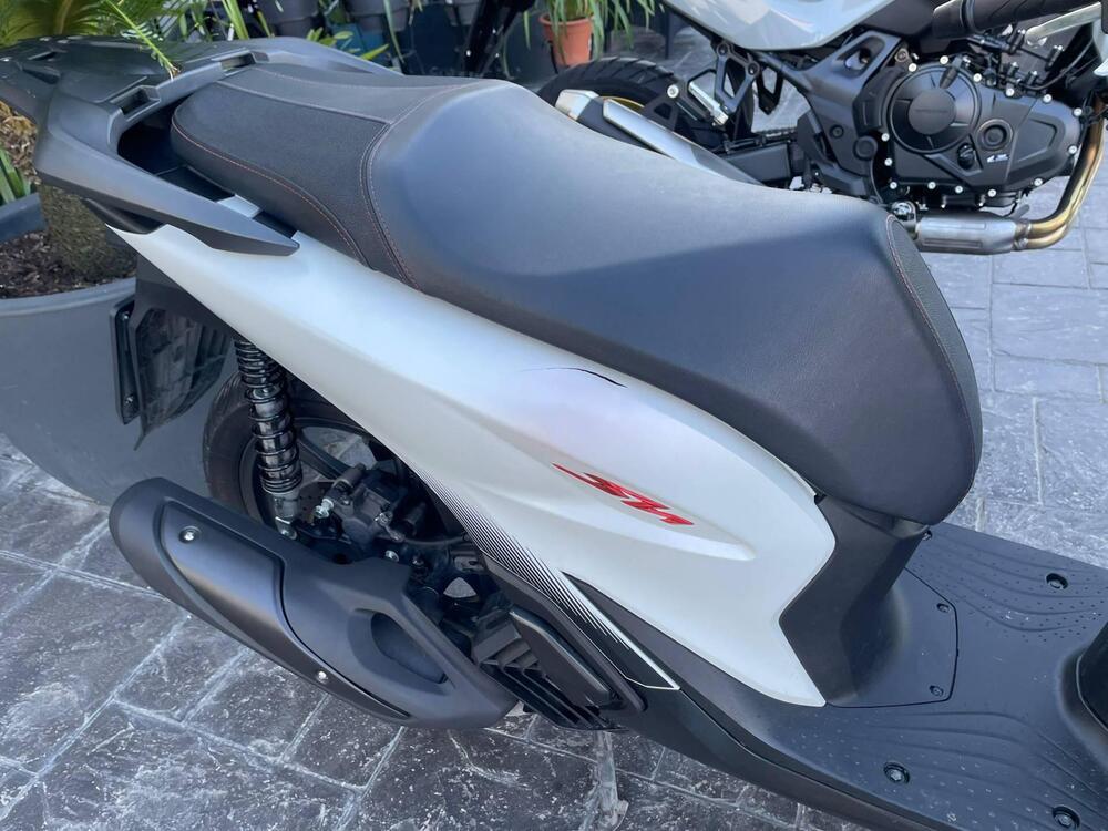 Honda SH 125i Sport (2024 - 25) (2)