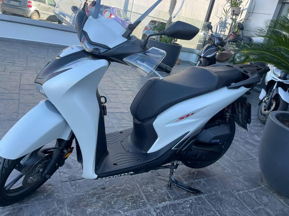 Honda SH 125i Sport (2024 - 25) (4)