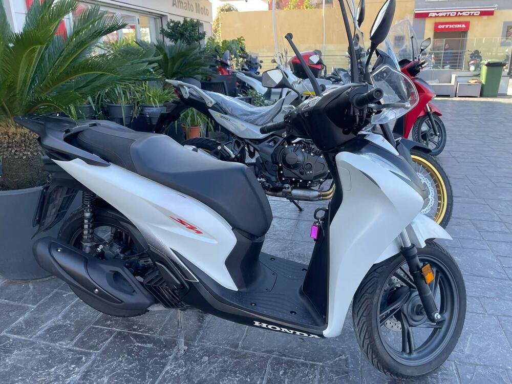 Honda SH 125i Sport (2024 - 25) (5)