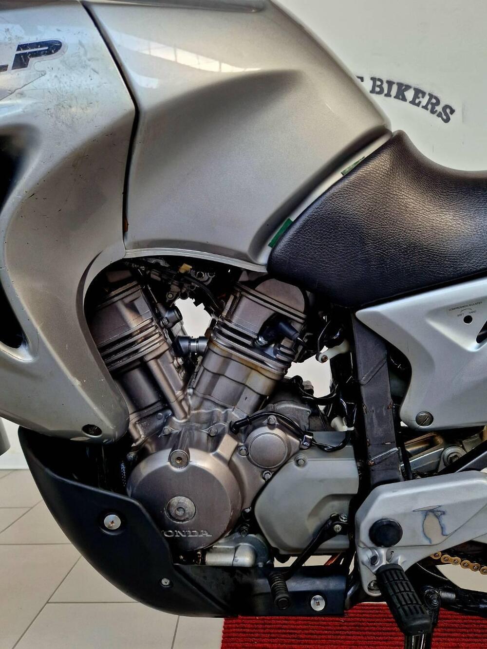 Honda Transalp XL 650V (2005 - 06) (14)