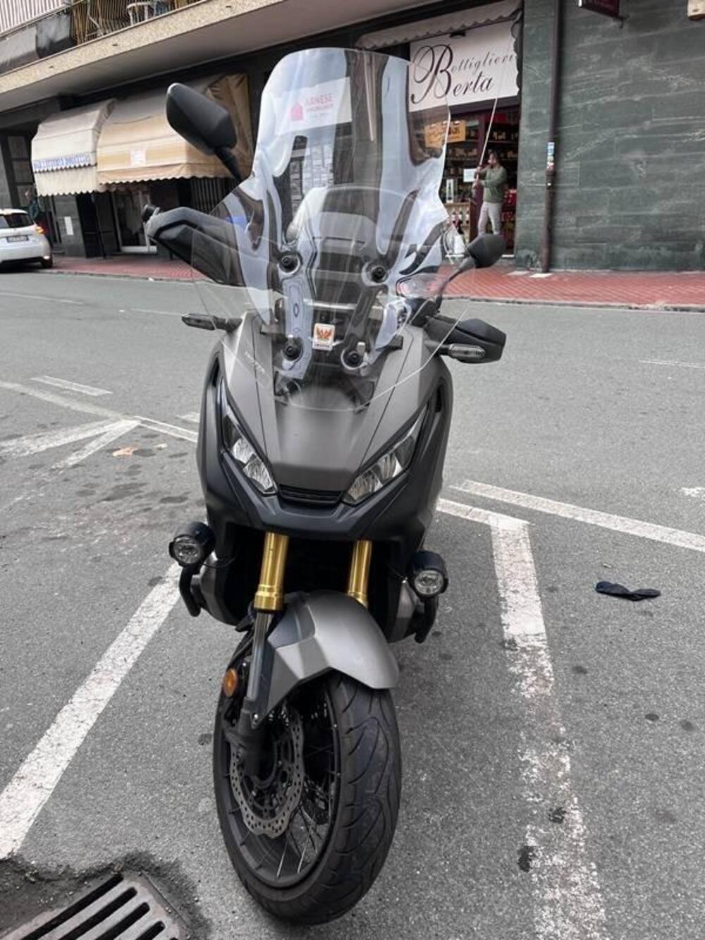 Honda X-ADV 750 (2017) (2)