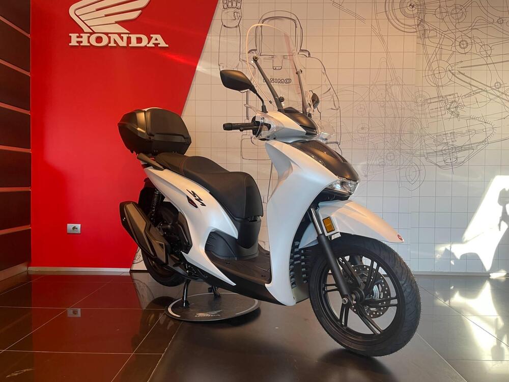 Honda SH 350i Sport (2025 - 26) (2)