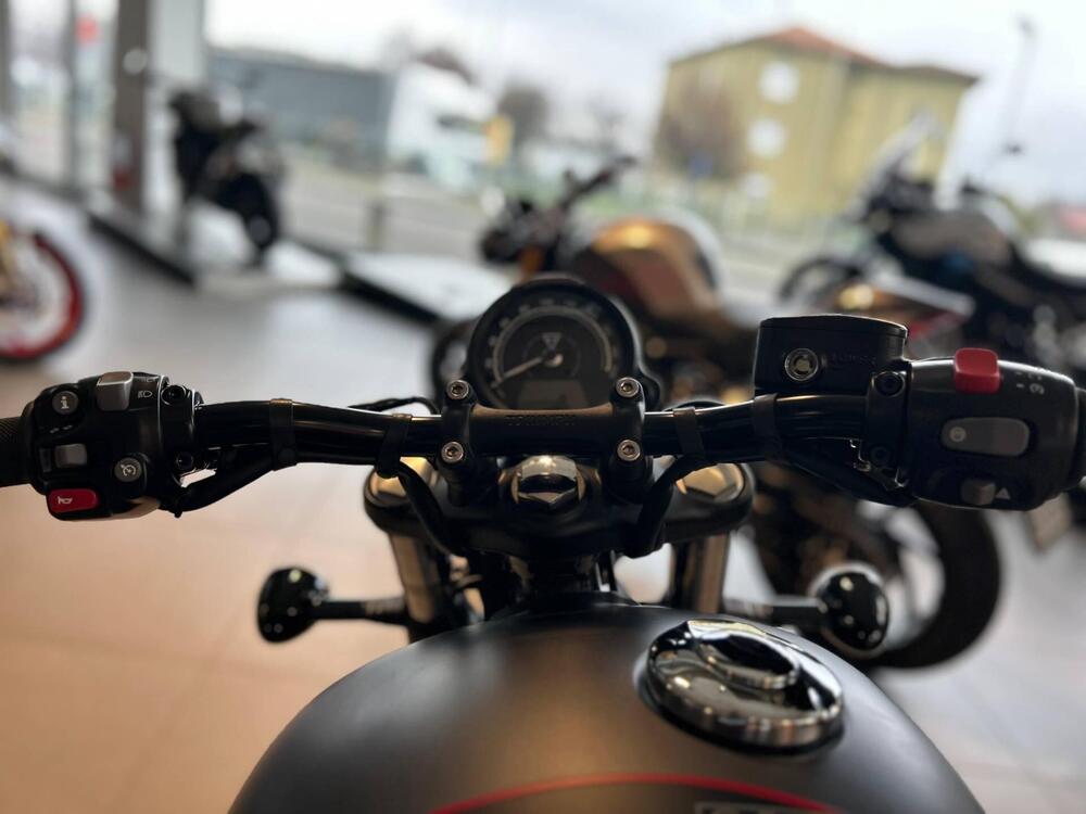 Triumph Bonneville Bobber 1200 (2026) (8)