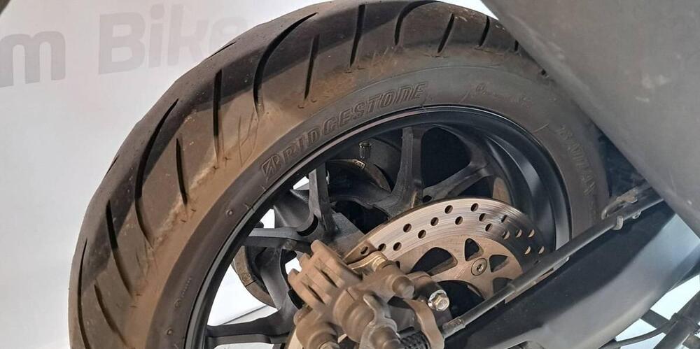 Yamaha T-Max 560 (2022 - 24) (4)