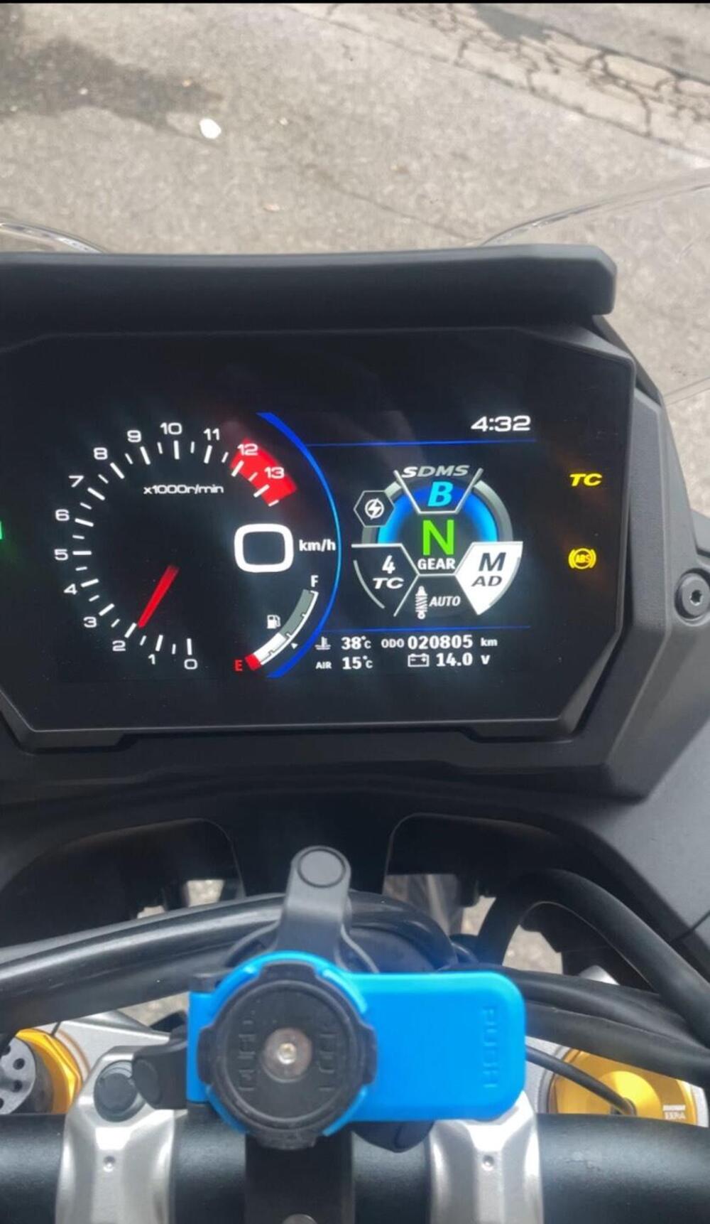 Suzuki GSX-S1000GX Touring (2024 - 26) (8)