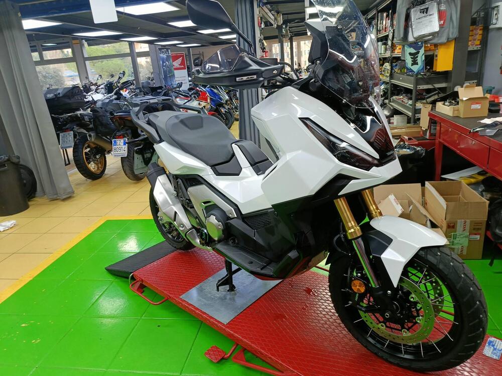 Honda X-ADV 750 (2025 - 26) (2)