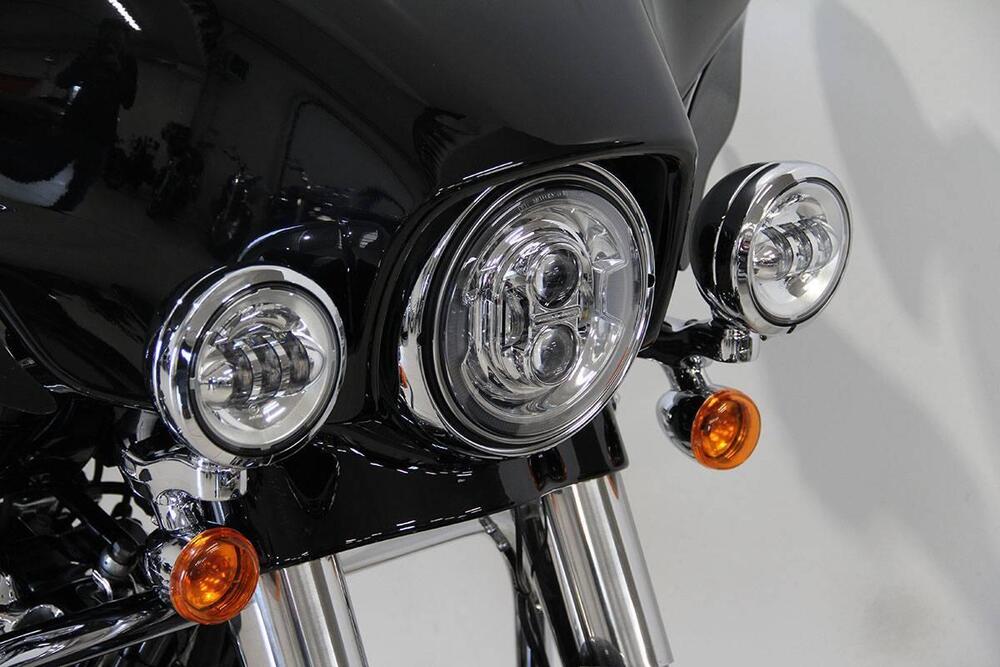 Harley-Davidson 107 Street Glide Special (2017 - 19) - FLHXS (8)