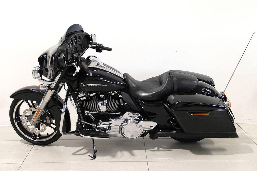 Harley-Davidson 107 Street Glide Special (2017 - 19) - FLHXS (10)