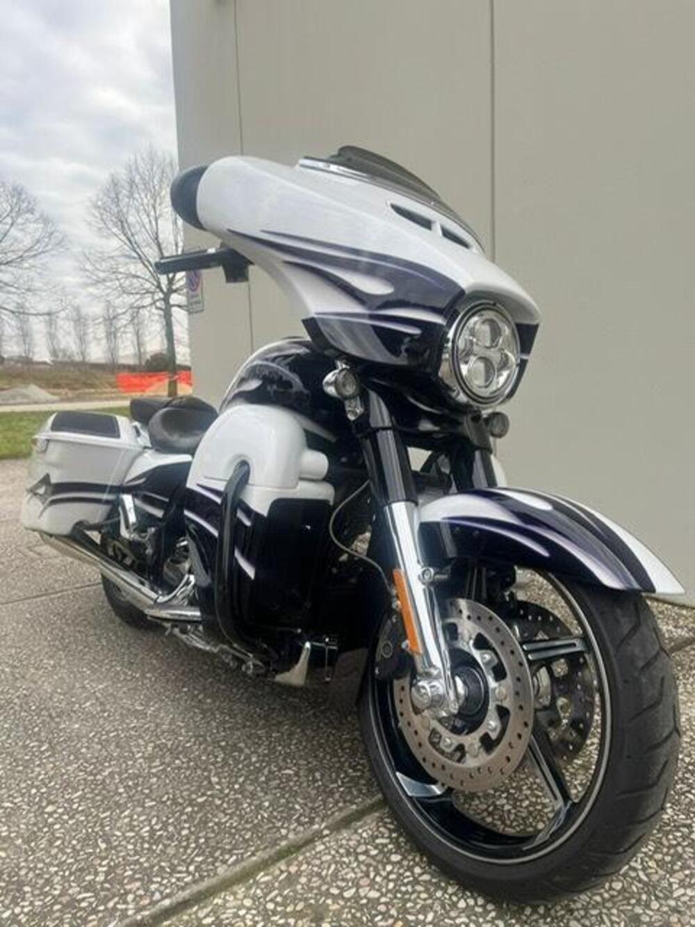 Harley-Davidson 110 Street Glide (2016) - FLHXSE (5)