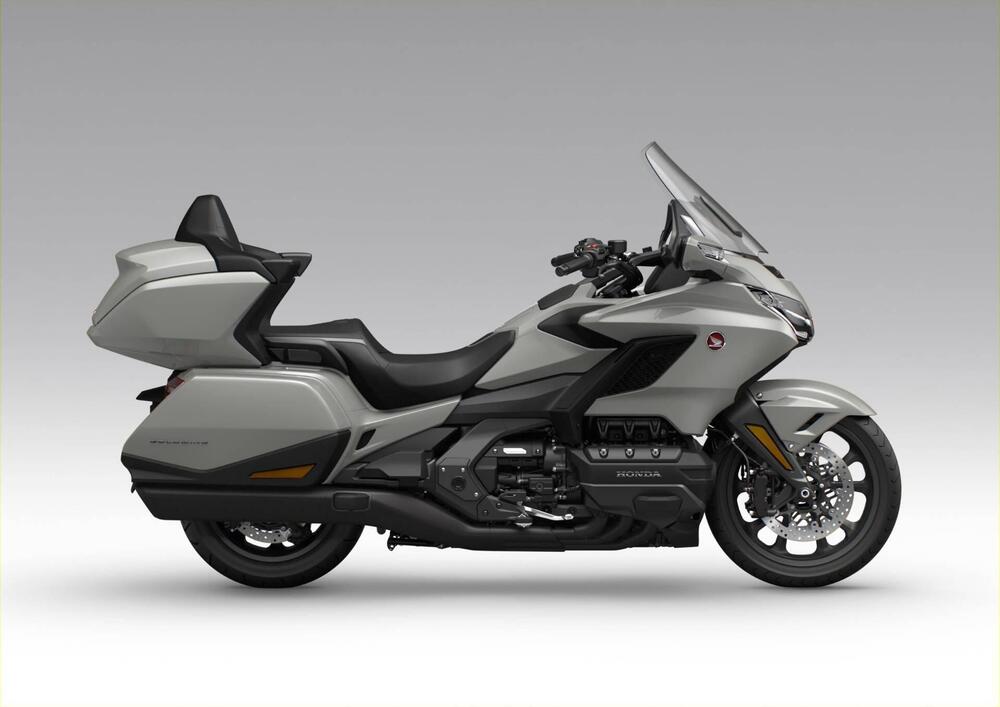 Honda GL 1800 Gold Wing Tour (2025 - 26) (2)