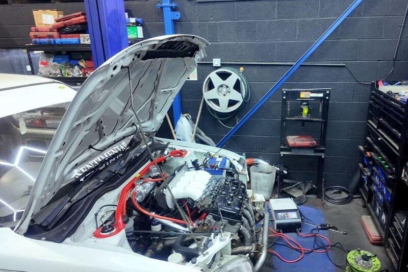 Motore Hayabusa, telaio Micra: la ricetta perfetta per il caos [VIDEO]