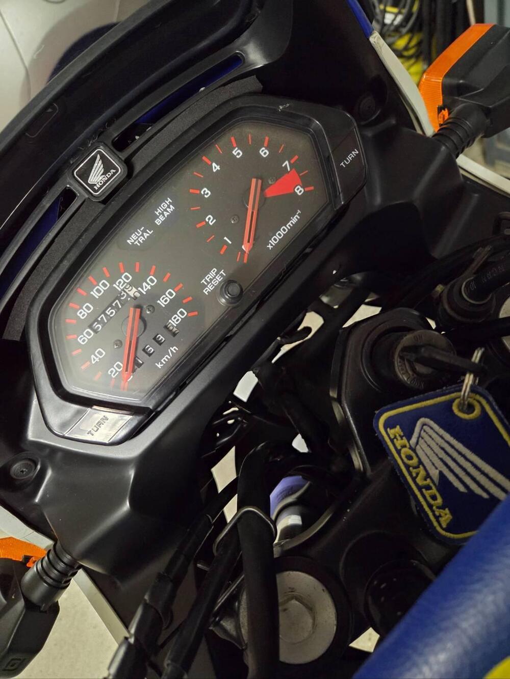 Honda NX 650 Dominator (1988 - 90) (4)