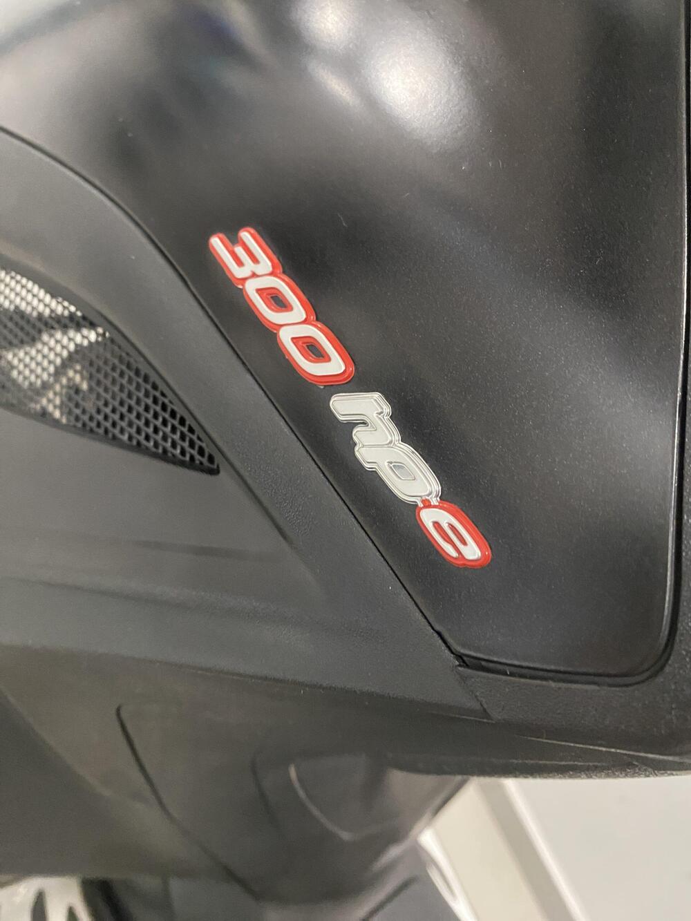 Piaggio Mp3 300 Hpe Sport (2019 - 20) (2)