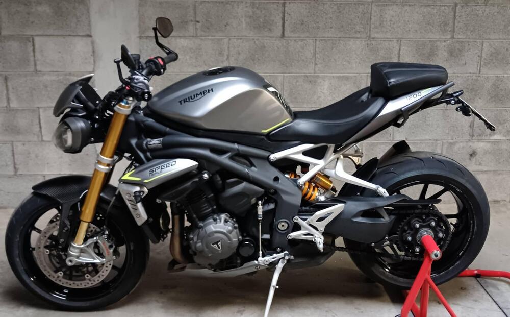 Triumph Speed Triple 1200 RS (2021 - 24) (2)