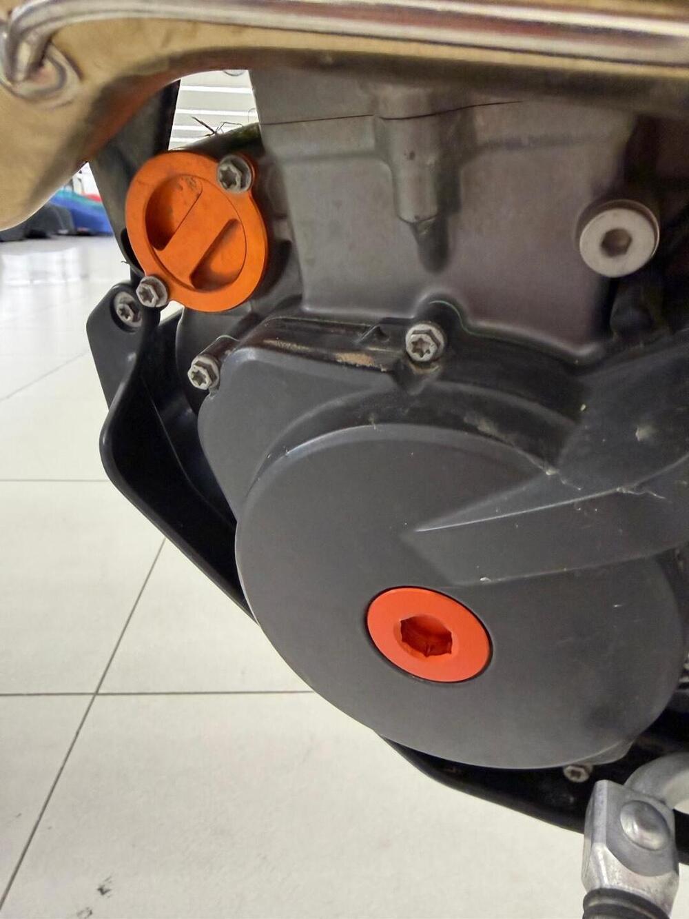 KTM 690 Enduro R (2022 - 25) (7)