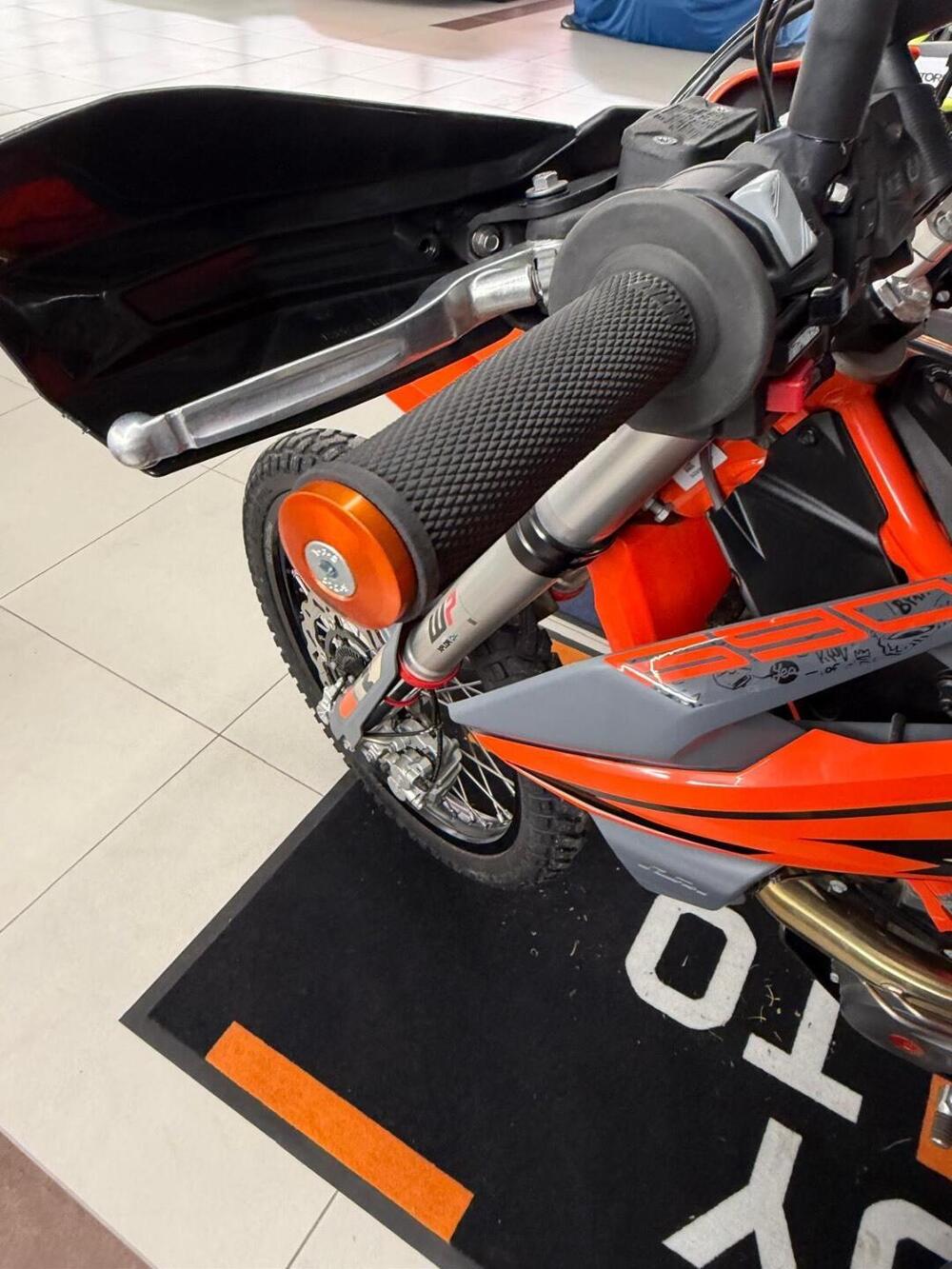 KTM 690 Enduro R (2022 - 25) (11)