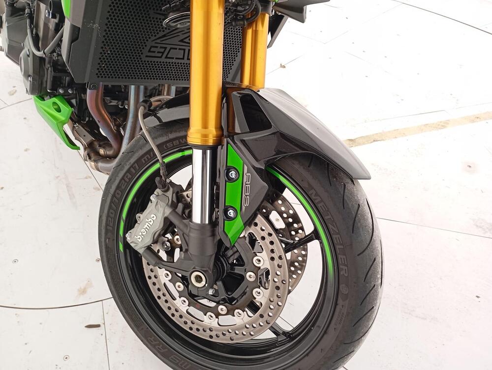 Kawasaki Z 900 SE (2022 - 24) (10)