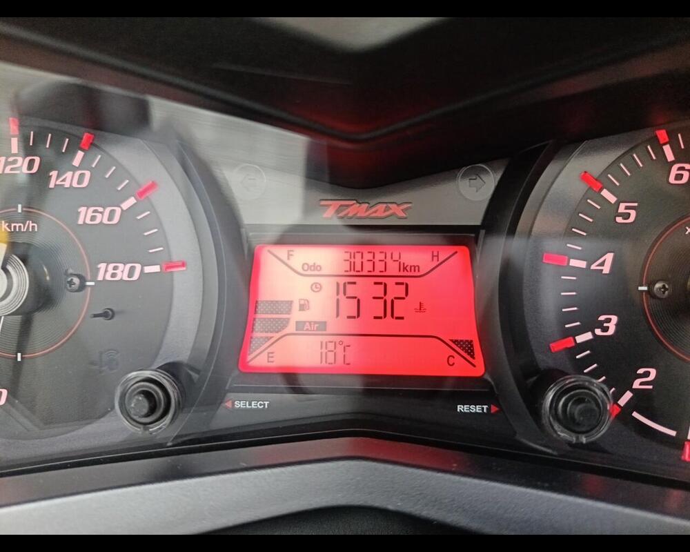 Yamaha T-Max 530 Lux Max ABS (2016 - 17) (5)