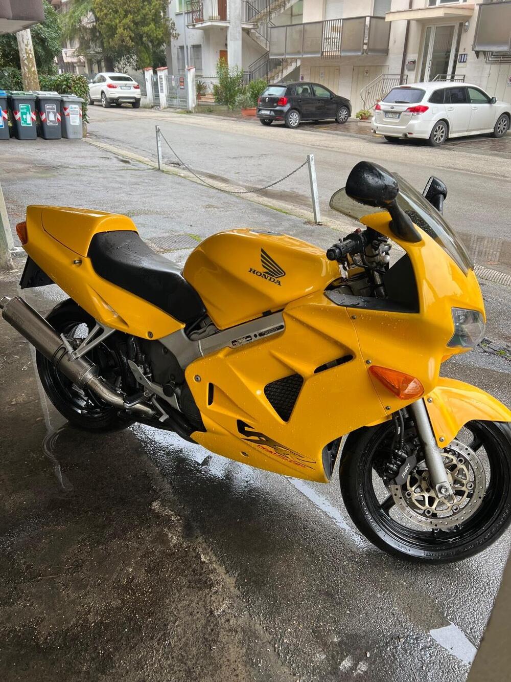 Honda VFR 800 (13)