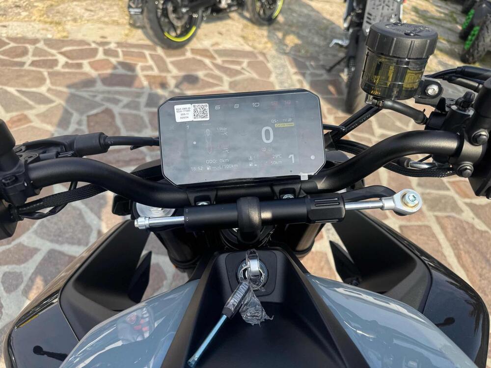 CFMOTO 675NK (2025 - 26) (4)