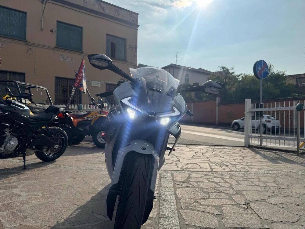 CFMOTO 675SR-R (2025 - 26) (5)