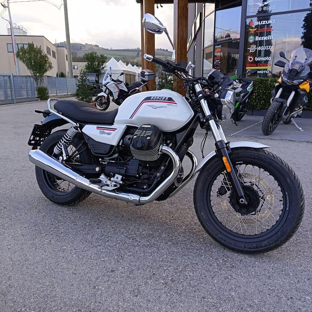 Moto Guzzi V7 Special (2025 - 26) (3)