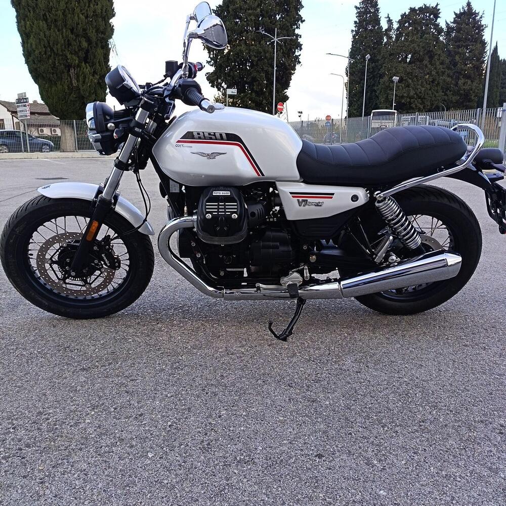 Moto Guzzi V7 Special (2025 - 26) (6)