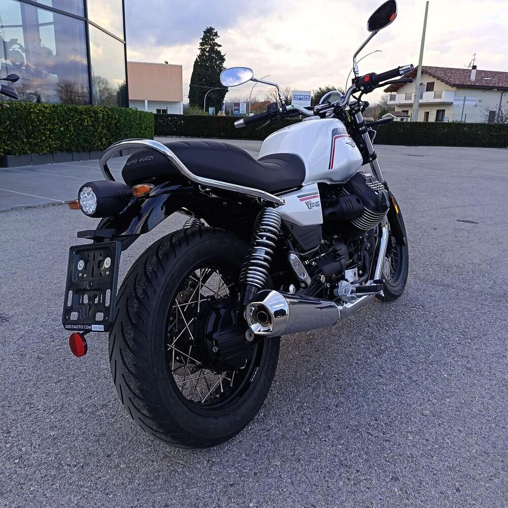 Moto Guzzi V7 Special (2025 - 26) (8)