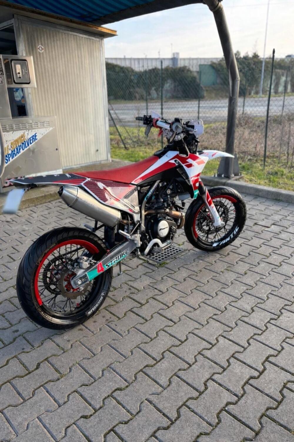 Fantic Motor XMF 125 Motard Performance 4T (2023 - 24) (2)