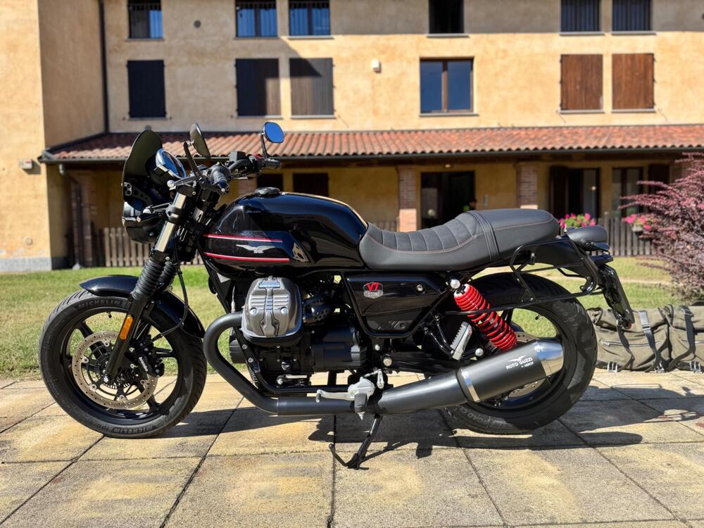 Moto Guzzi V7 Stone Special Edition (2022 - 25)