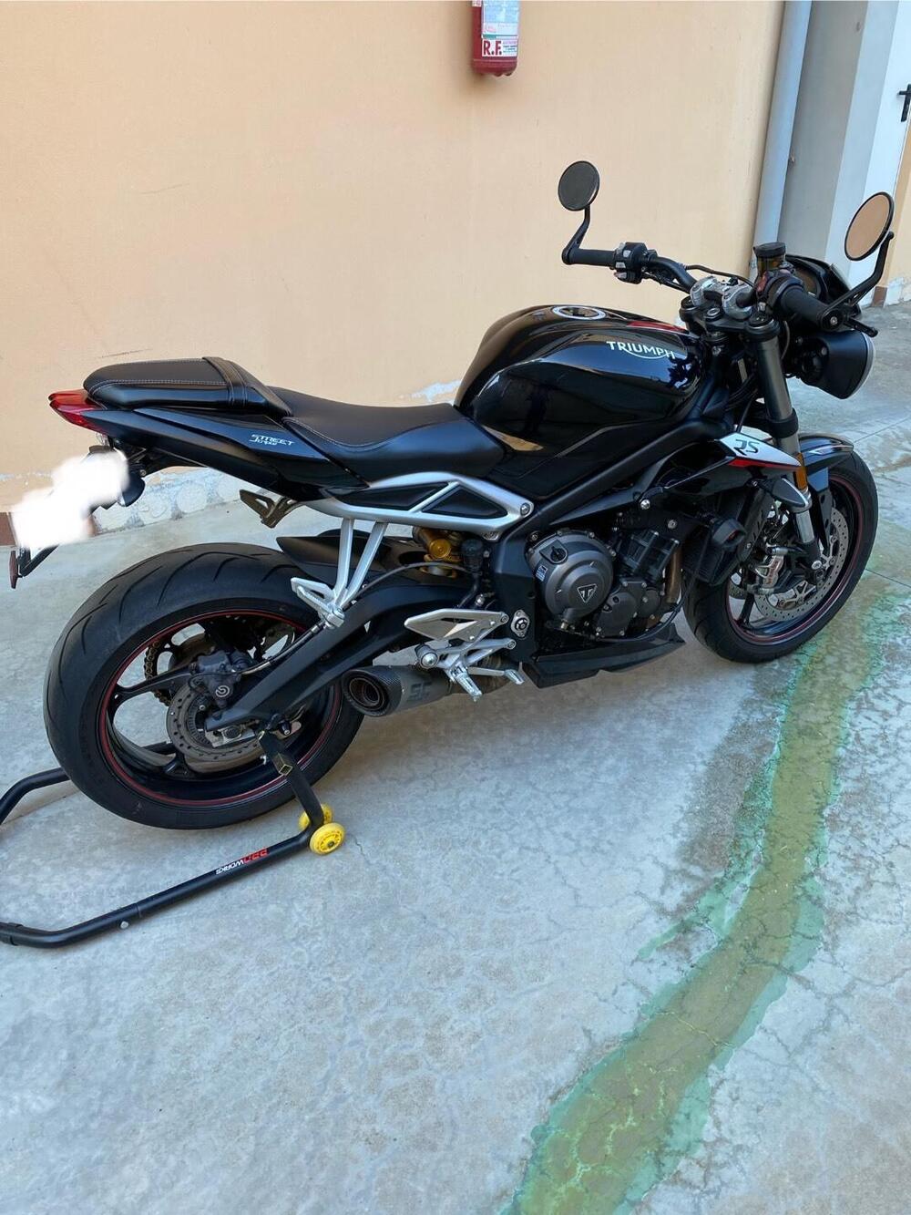 Triumph Street Triple RS (2017 - 19) (4)