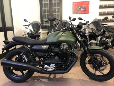 Moto Guzzi V7 Stone (2021 - 24) usata